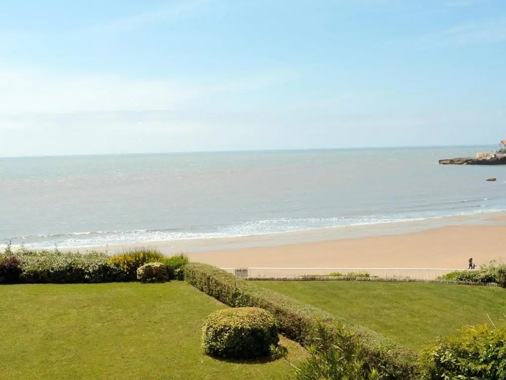 Appartement Royan, 1 pièce, 3 personnes - FR-1-494-61