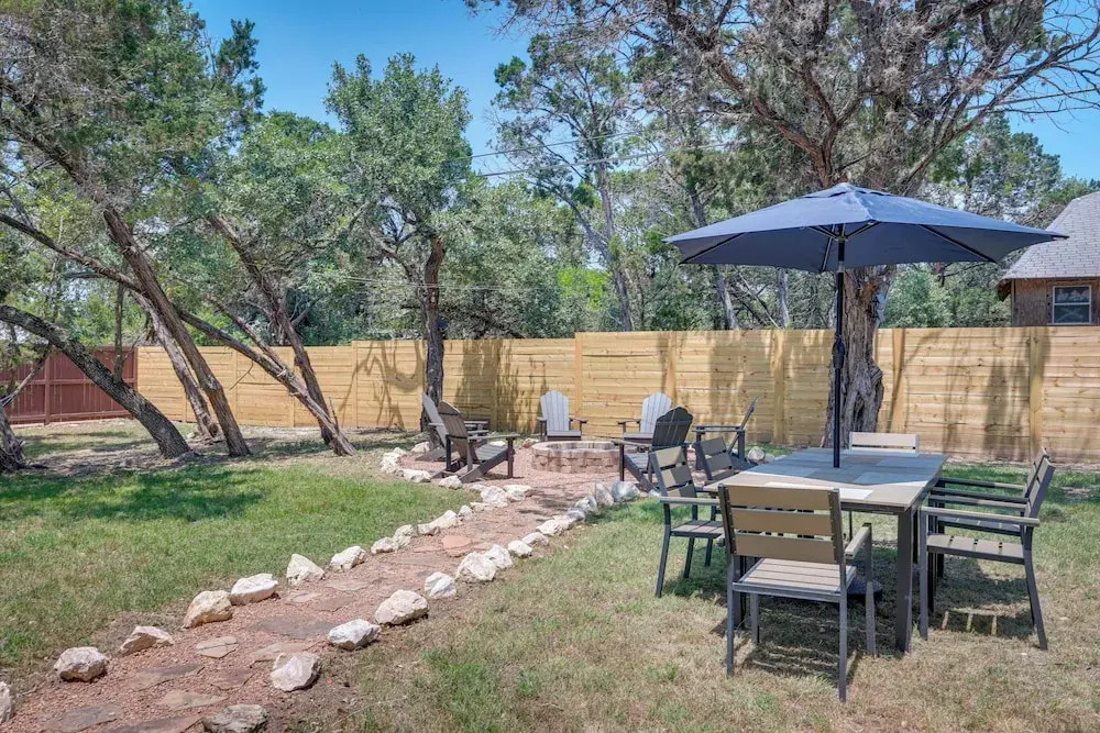 Canyon Lake Vacation Rental < 1/2 Mi to Water!
