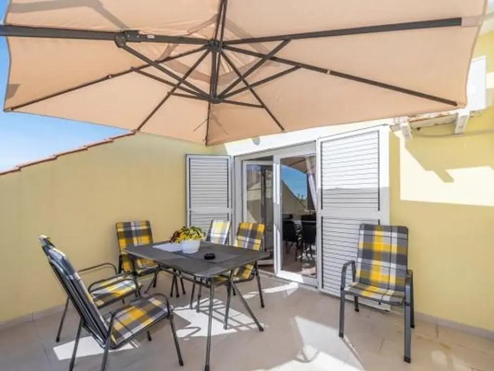 Apartment Luna Near the Beach
