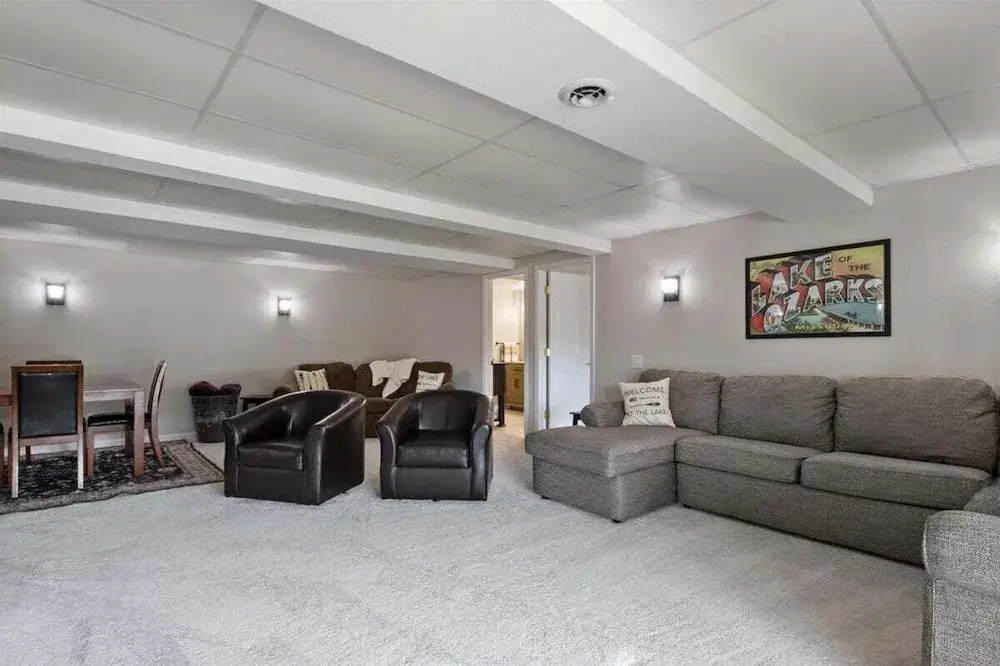 Gentle Sloped Lot, Private Dock, Boat Slip, Kayaks, Fire Table, Lakeview Deck, Family Friendly