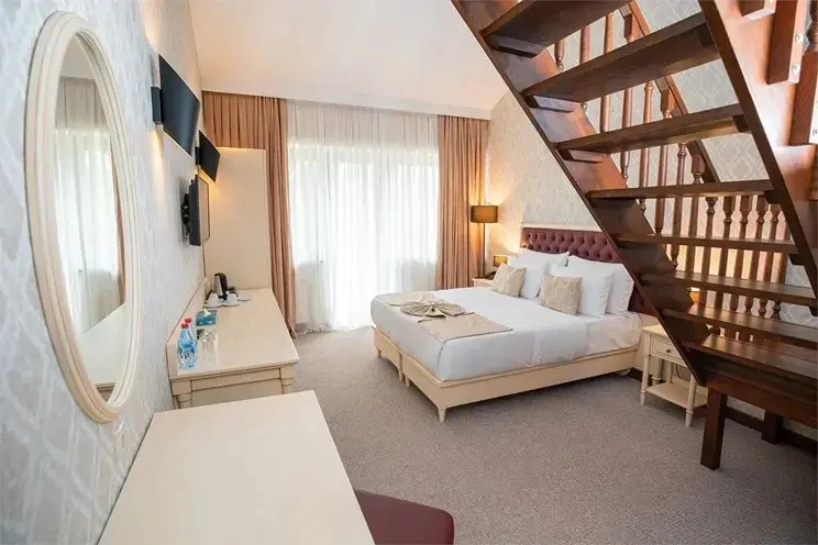 River Inn Hotel