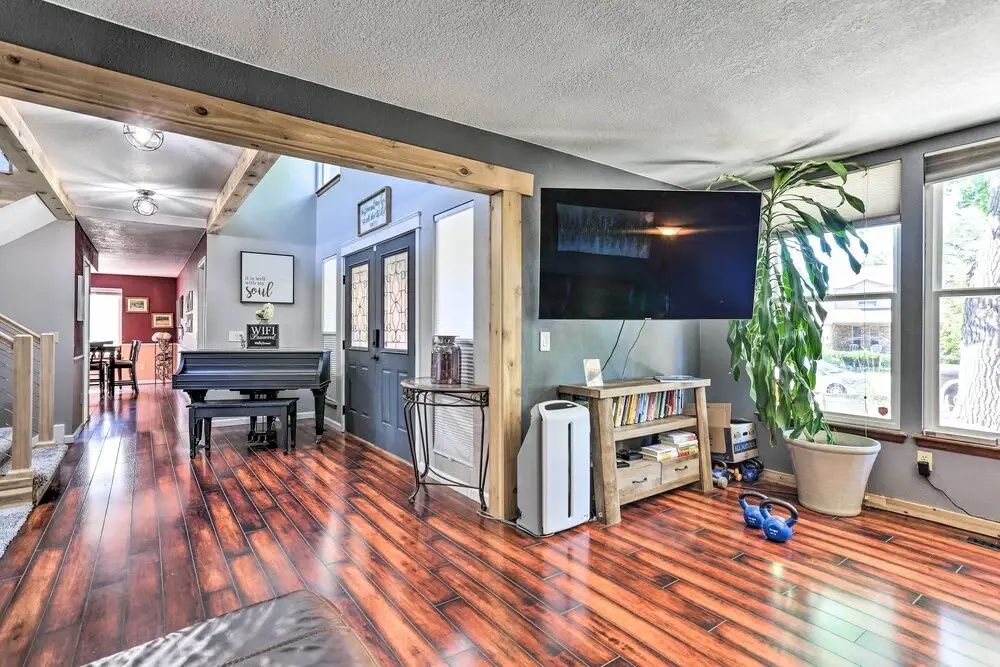 12 Mi to Dtwn Denver: Littleton Family Home!