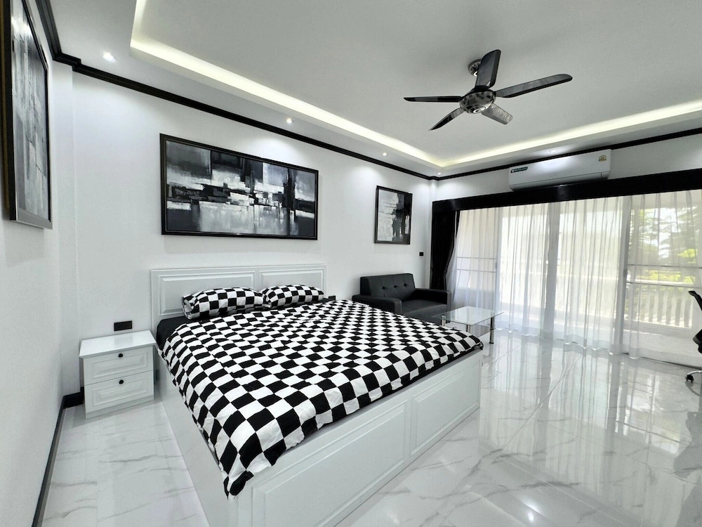 Stylish Studio With Balcony Near Jomtien Beach - Baan Suan Lalana