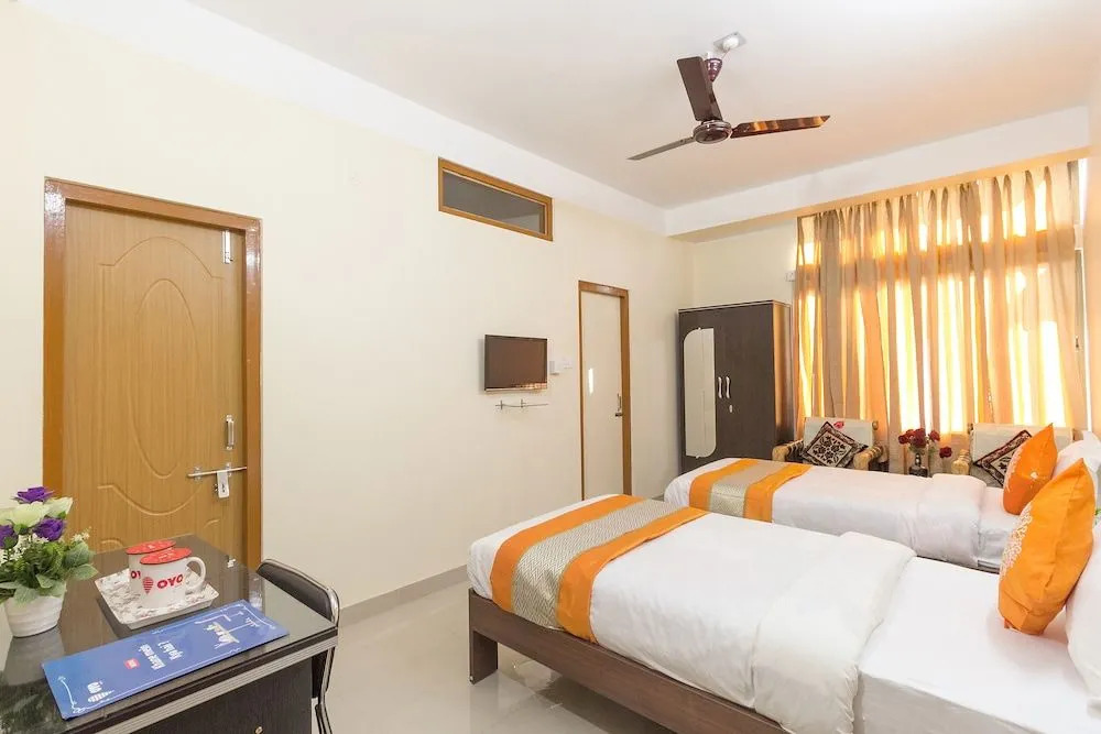 OYO 8209 Home Stay Down Town
