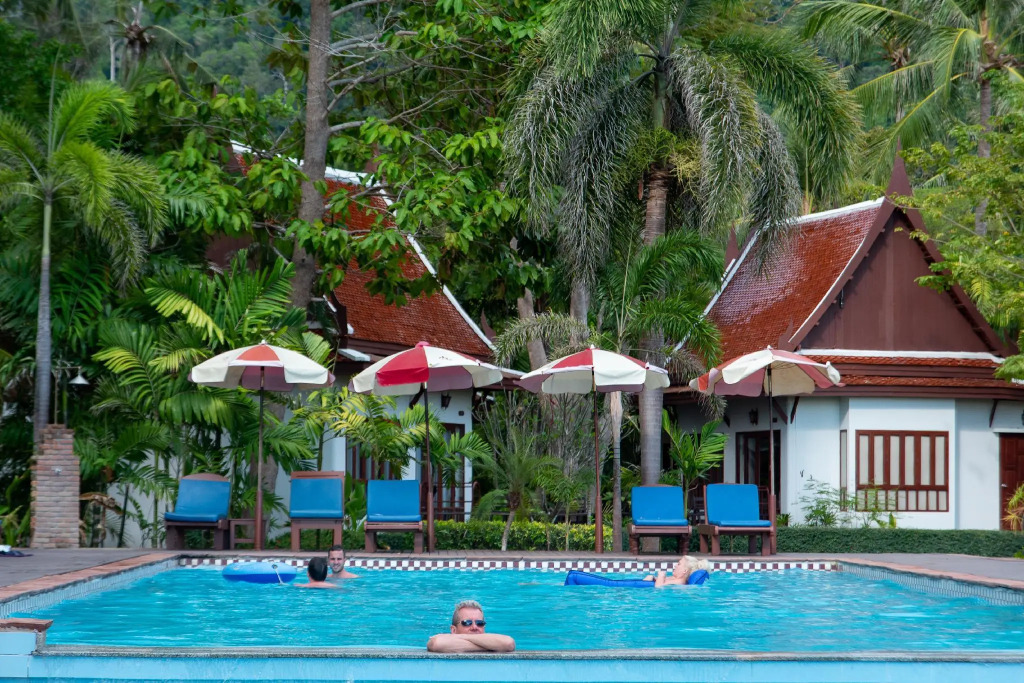 Royal Lanta Resort & Spa
