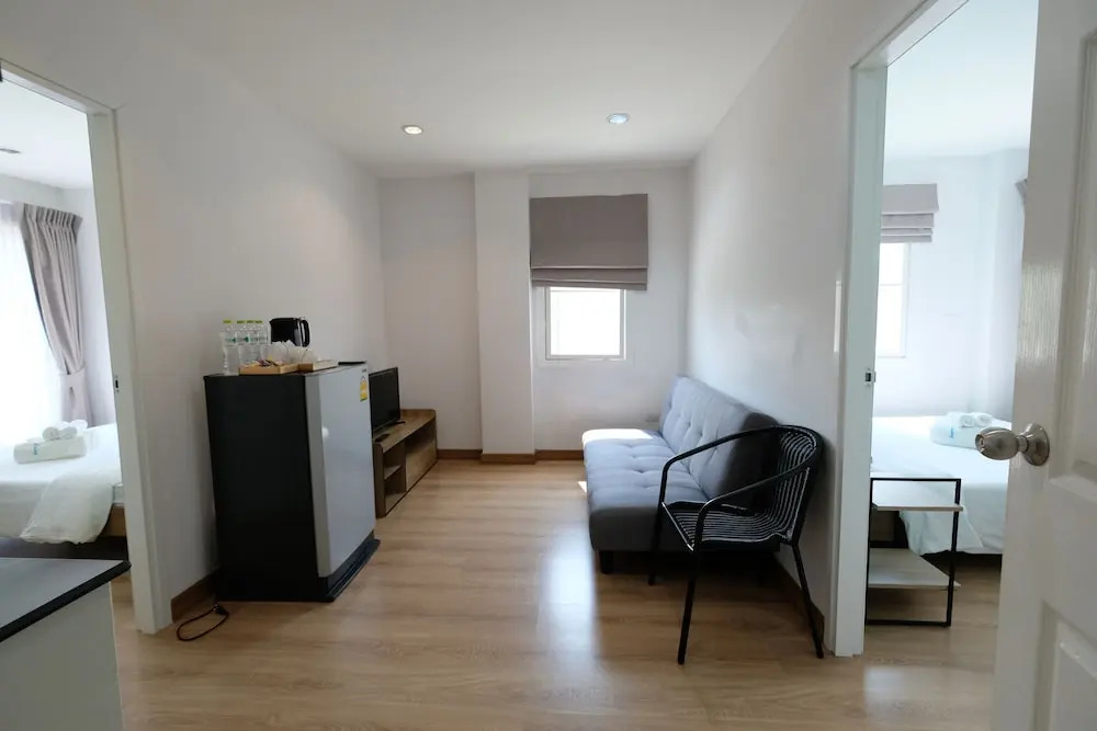 Living at Sphere Family room