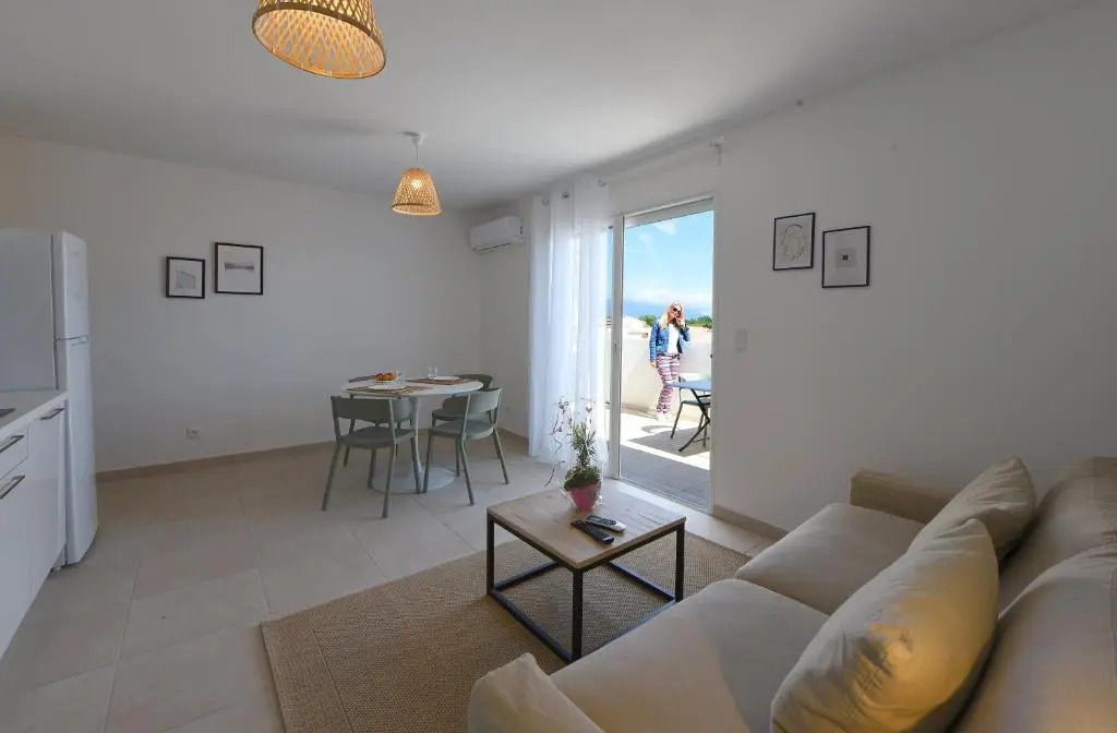 Residence Marina di Bravone - appartement 6 personnes RDC N8