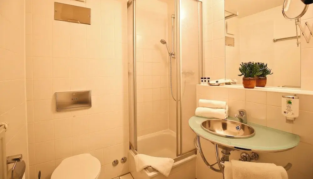 Check Inn Hotel Merseburg