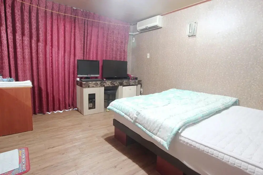 Gimcheon Milano