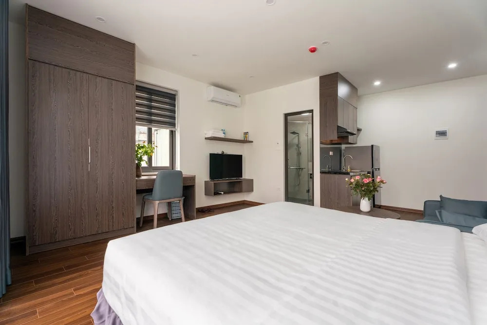 Granda Lake View Hotel & Apartment