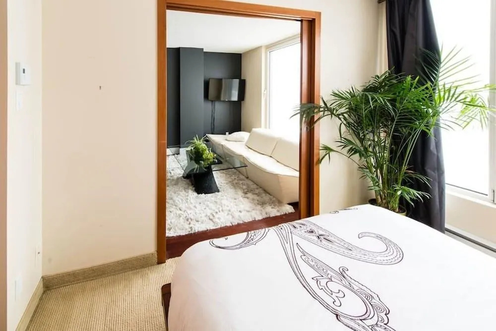Makati Rest Room
