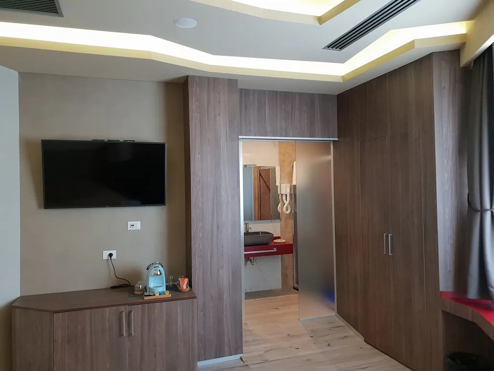 Th Luxury Rooms & Apartment