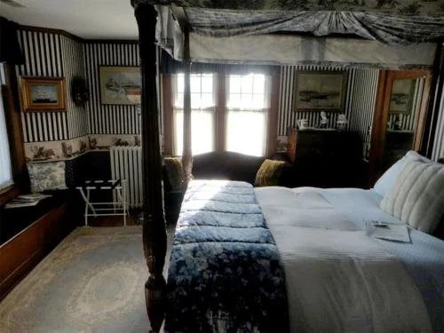 The Victorian Tudor Inn
