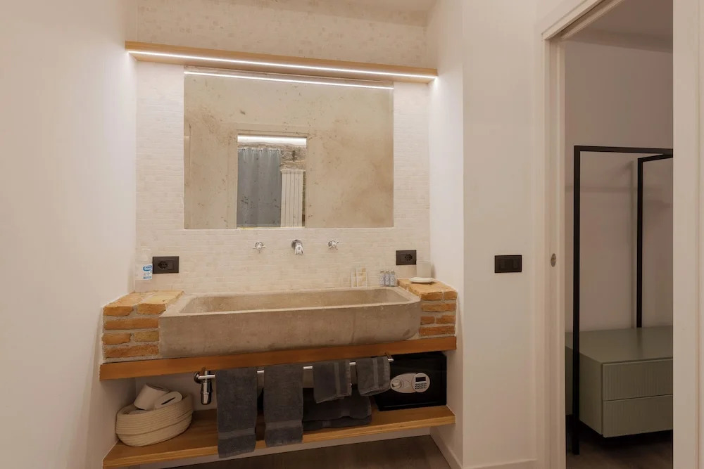 San Nicolò Suites