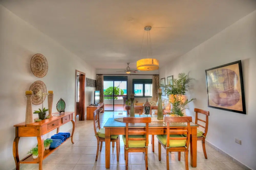 Incredible Oceanfront 3 Bedroom Apartment S-b201