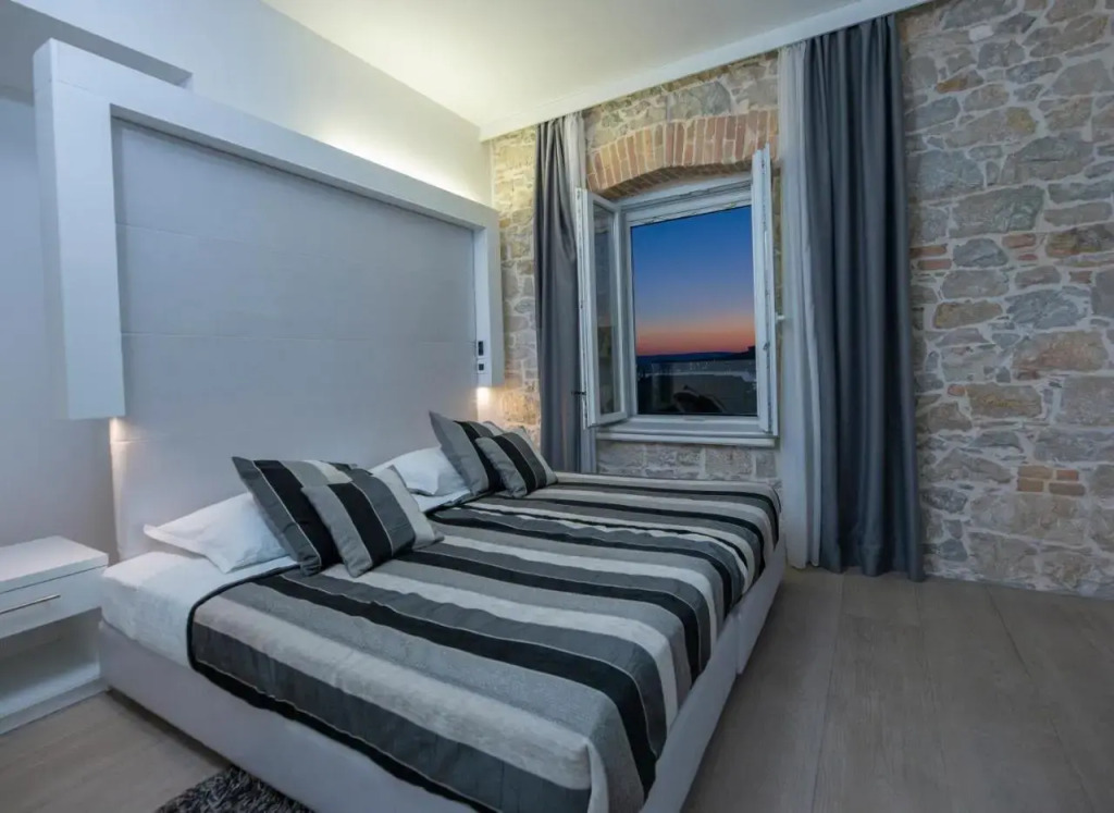 Karmel Beachway Rooms1