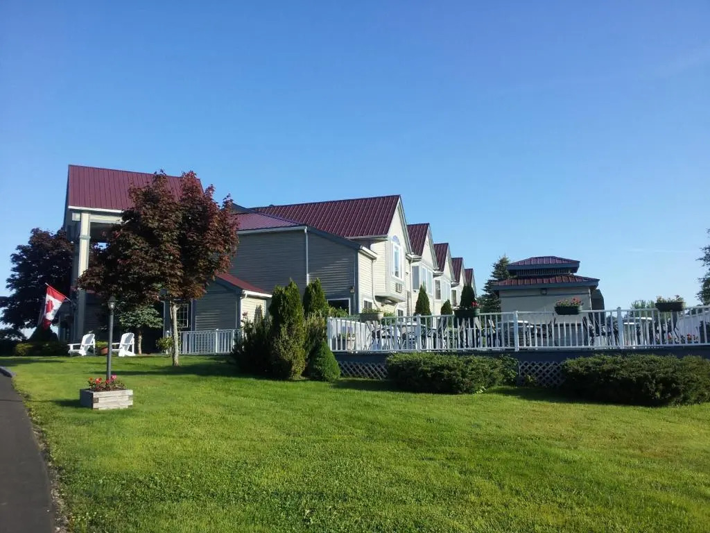 Granite Town Hotel