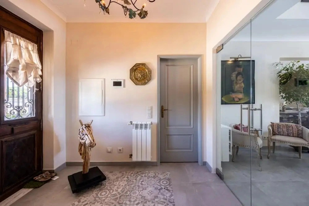 Private Bedroom in a Luxurious Villa, Budens