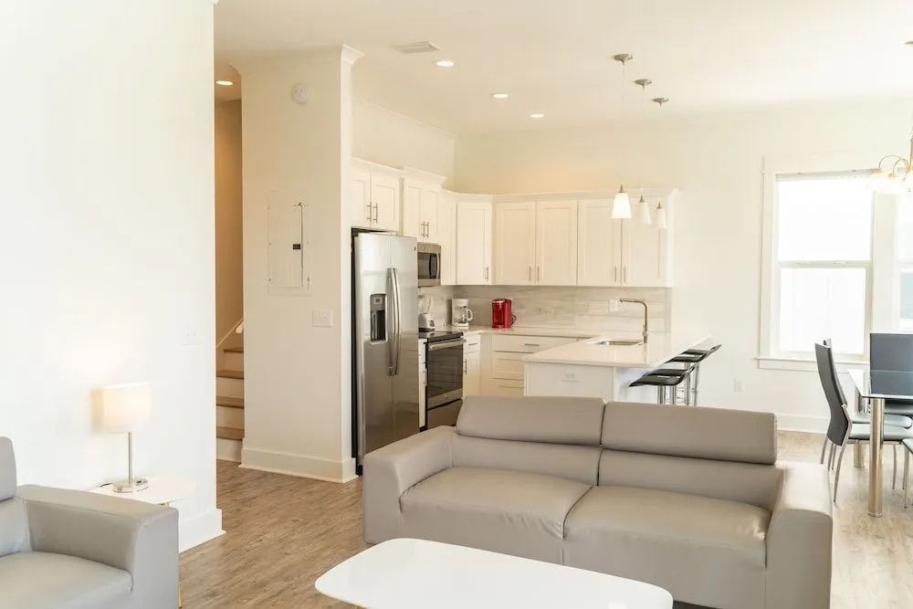 Eastside Cottages by Hosteeva