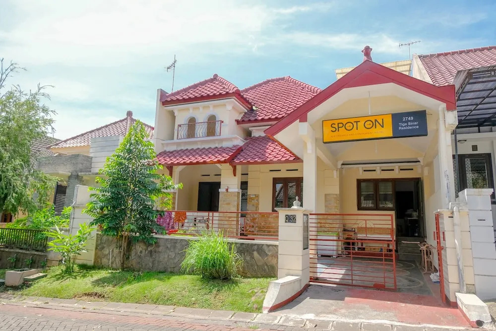 SPOT ON 2749 Tiga Sinar Residence