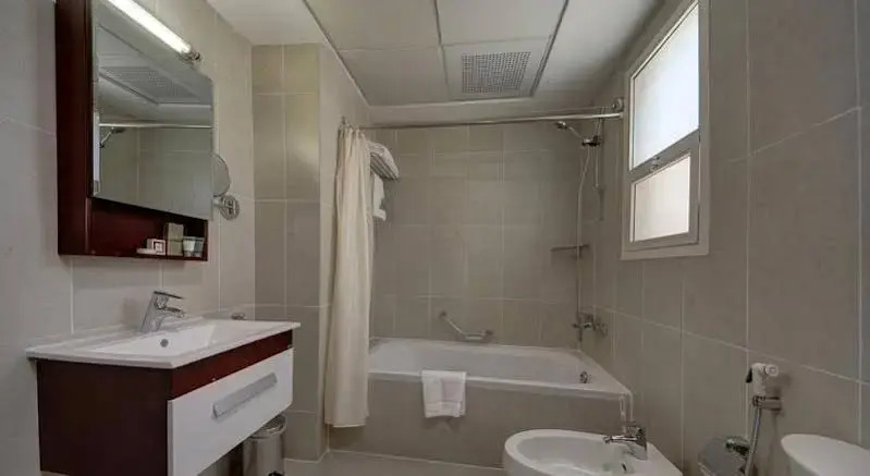 Rayan Hotel Corniche