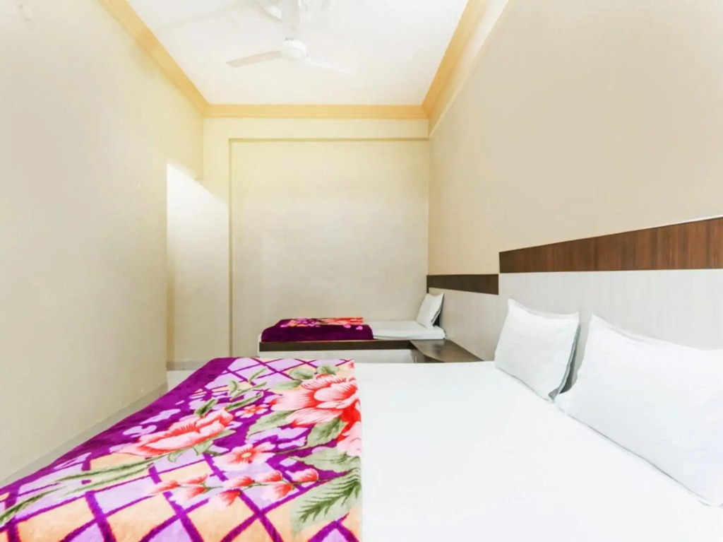 Hotel Sai Aradhana