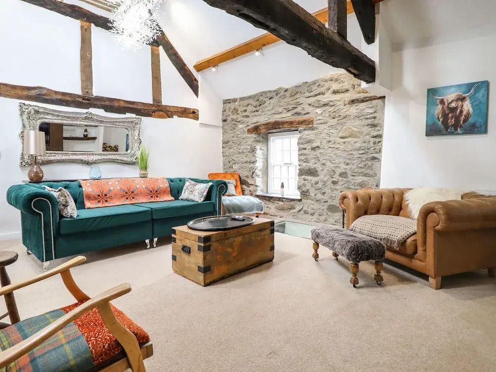 Plas Glan Yr Afon