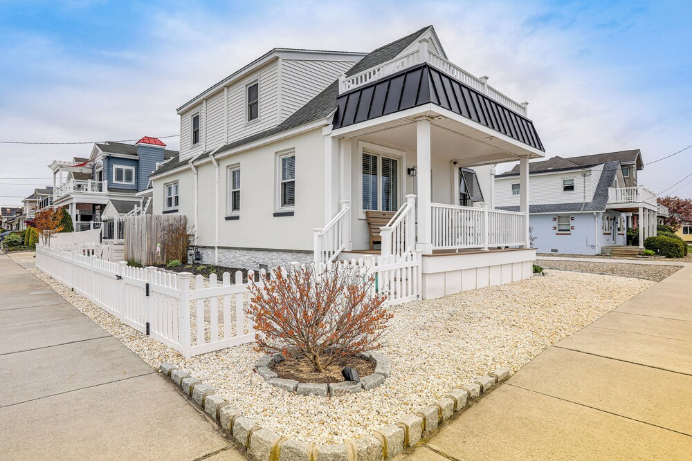 Sunset, Water Views: Wildwood Crest on Sunset Lake