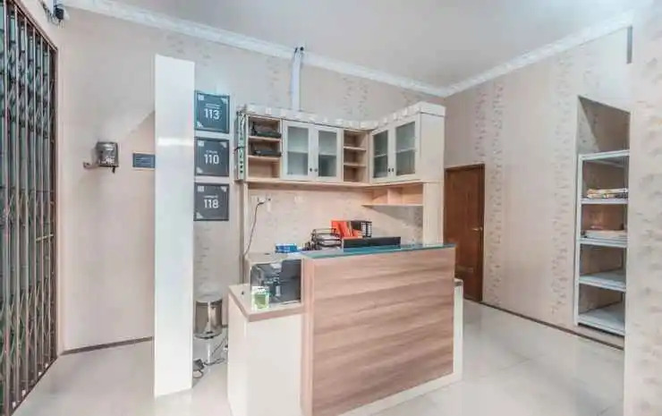 Oyo Life 1471 Himka Kost
