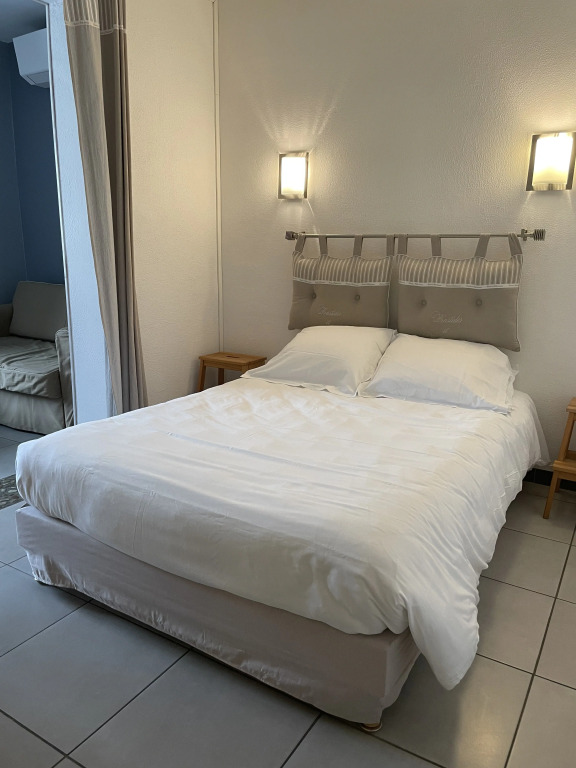 Logis Hôtel Le Clement V