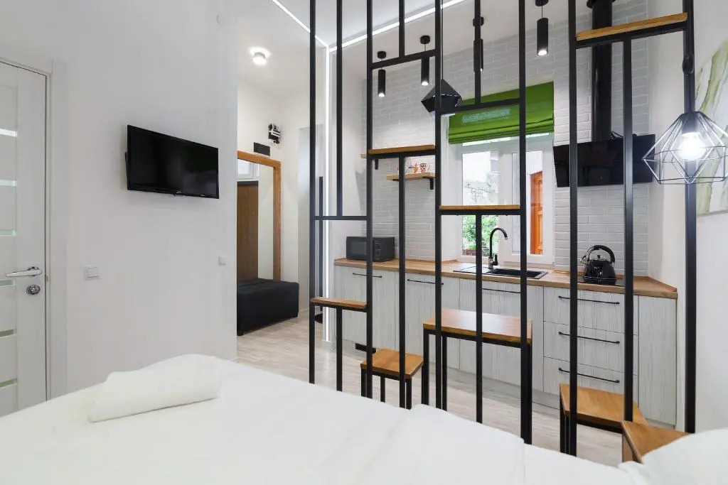 LEOGRAND Loft-studio on Tamanska 8