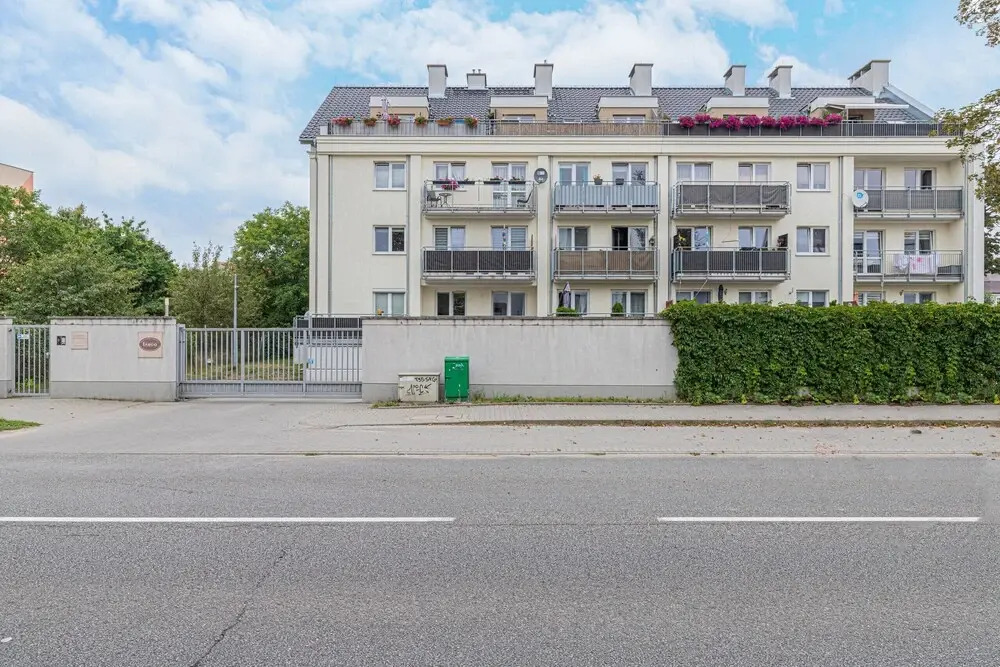 Apartment With Terrace by Renters