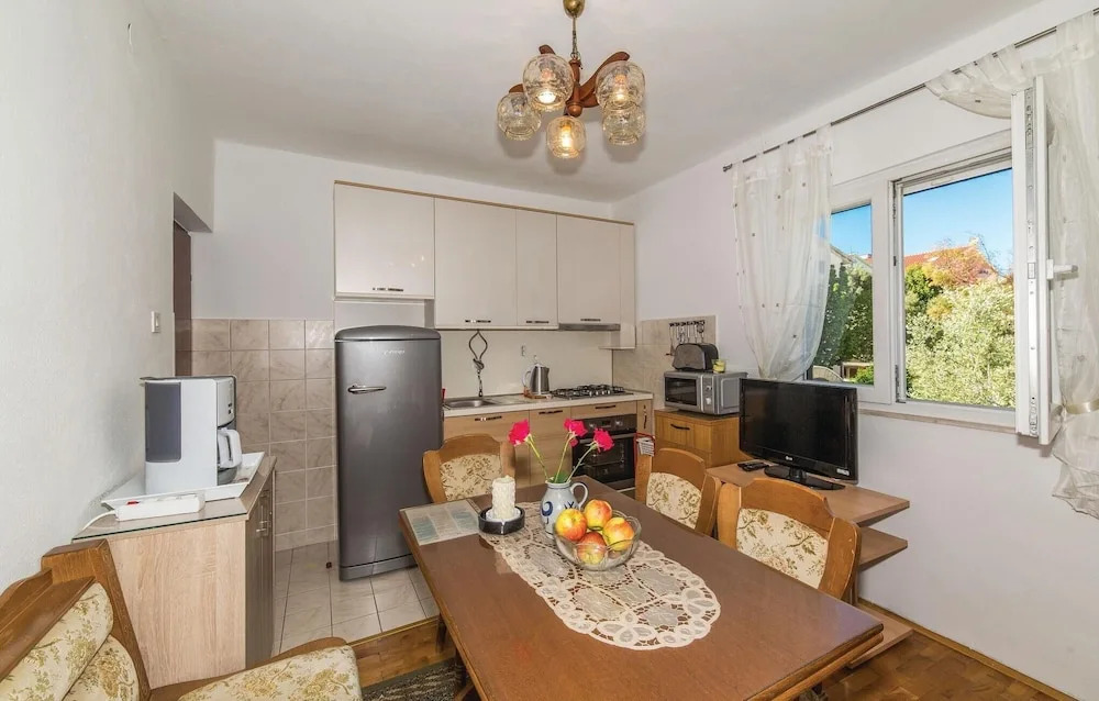 Awesome Home in Okrug Gornji With Wifi and 3 Bedrooms