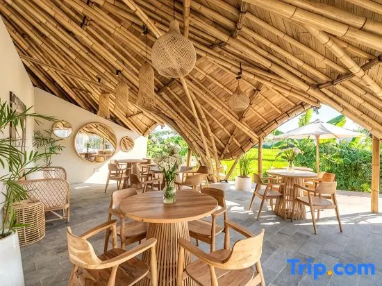 Noon V2 · Eco Bamboo Getaway in Seseh - Canggu - A Luxury Private Villa By Balinest Villas