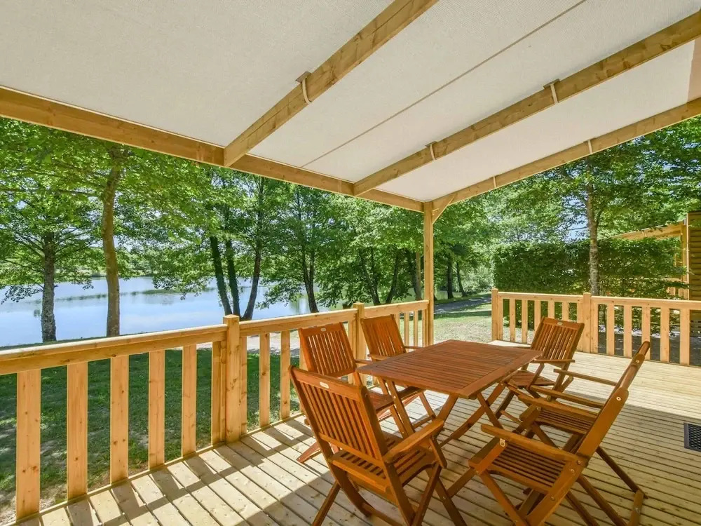 Cottage in Dordogne With Lake View and Pool