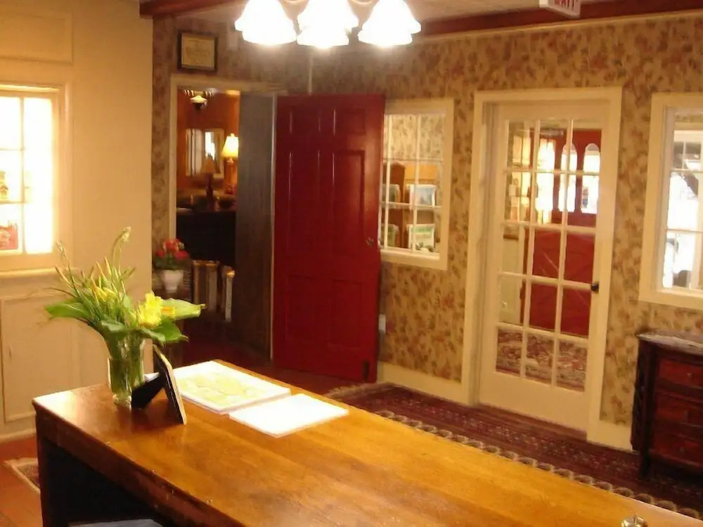 Zuber's Homestead Hotel