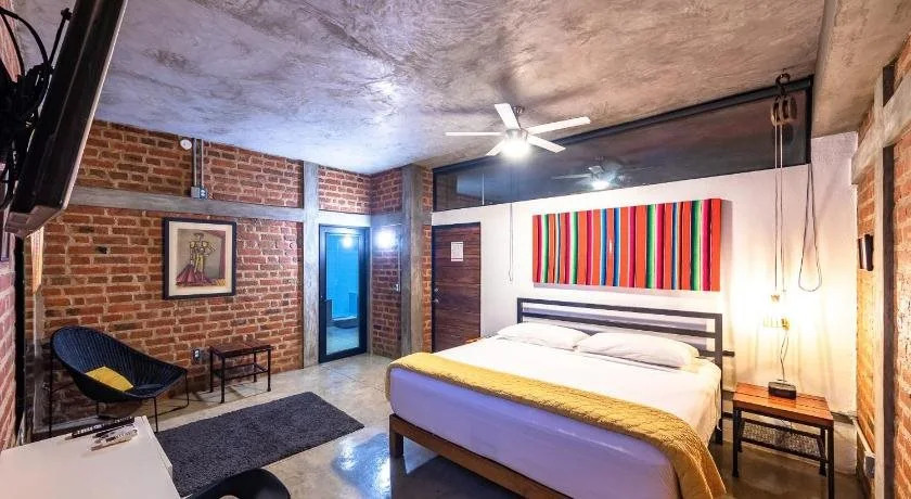Piñata PV Hotel