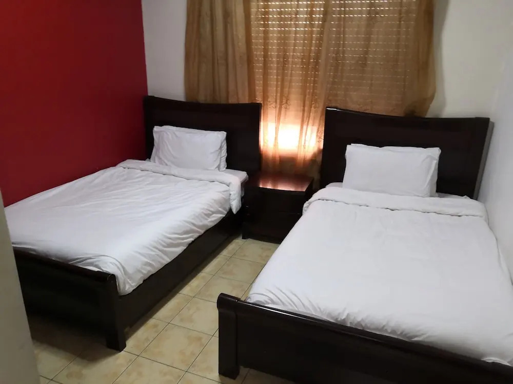 Amnah Apartments