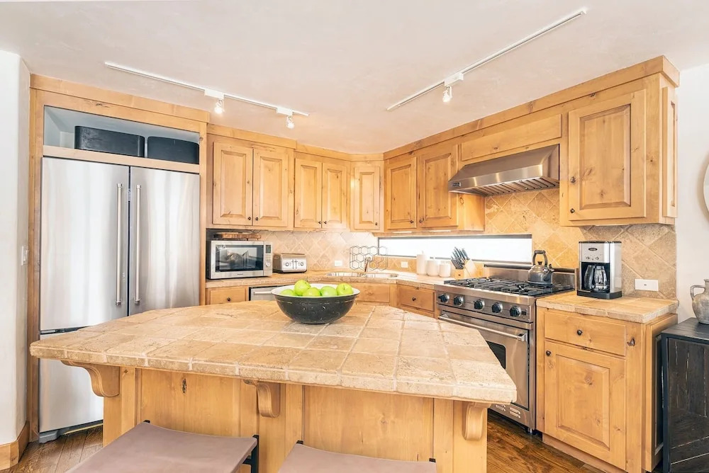 Telluride Lodge 526 - A True Mountain Retreat In Beautiful Telluride Town. 3 Bedroom Condo by RedAwning