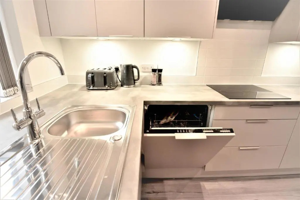 Exec 2Bed 2Bath Serviced Apartment Balcony Parking
