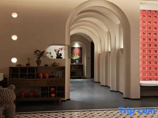Yiyun Superior Products Hotel