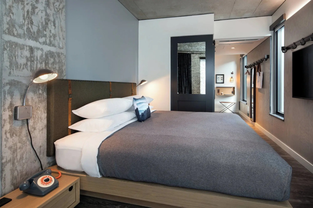 MOXY Seattle Downtown