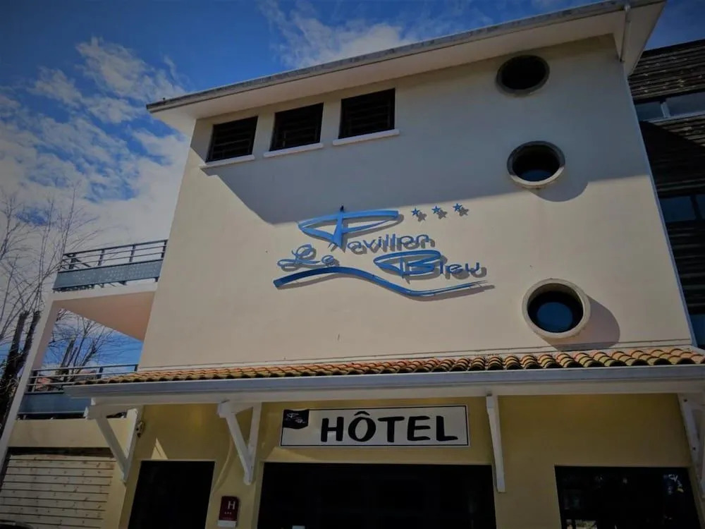 Hotel Le Pavillon Bleu