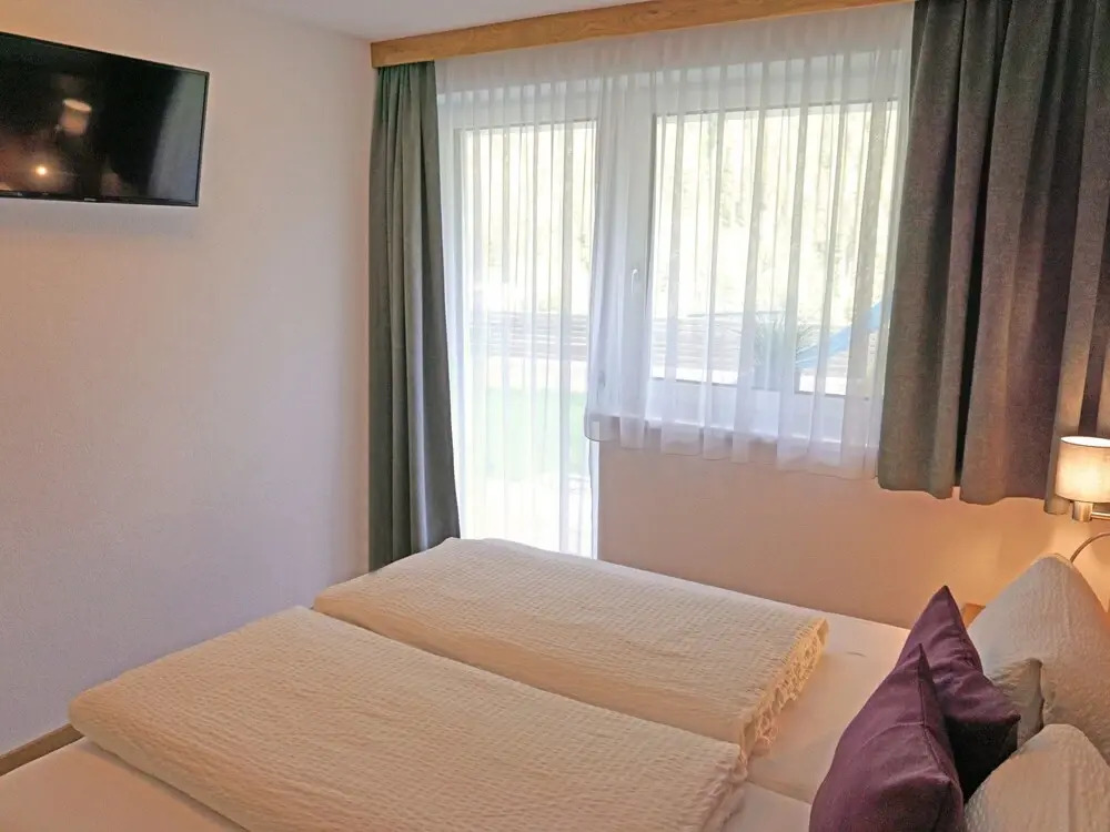 Jonas See in See With 1 Bedrooms and 1 5 Bathrooms