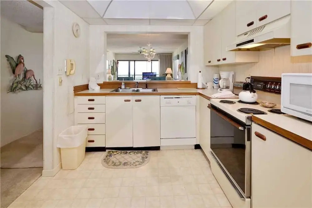Ocean Sands 908 by Distinctive Beach Rentals