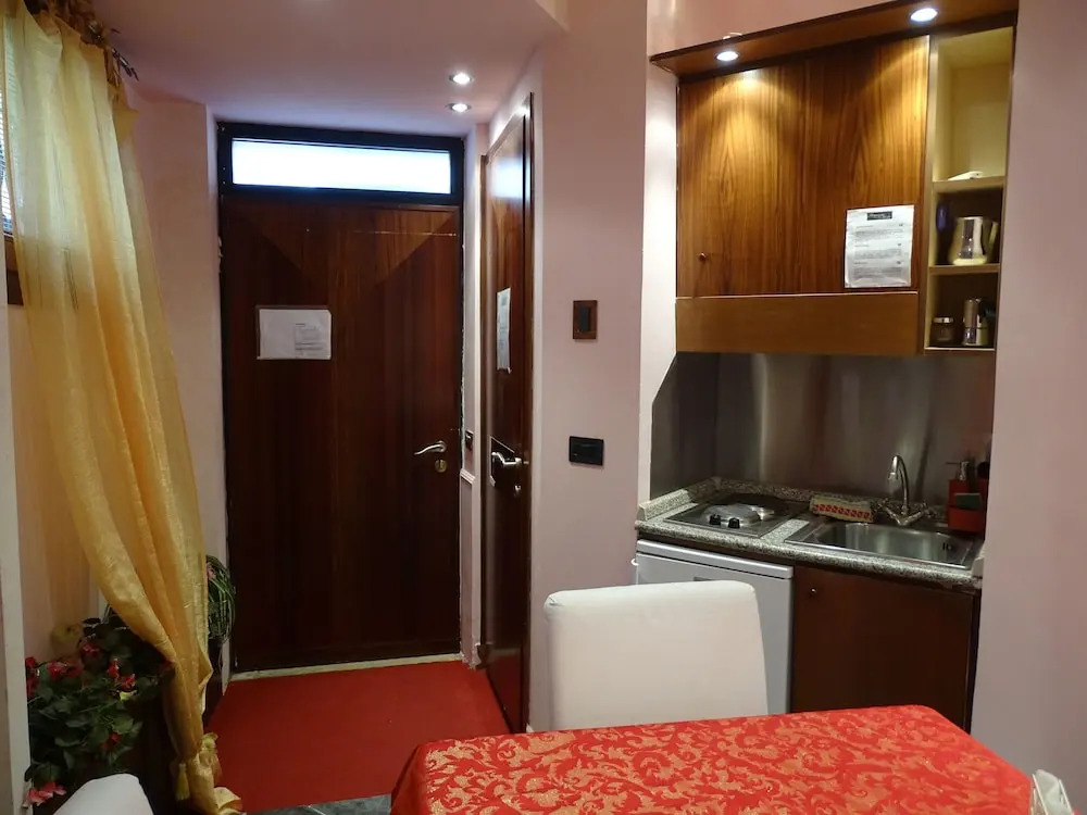 Venice Dose Suite