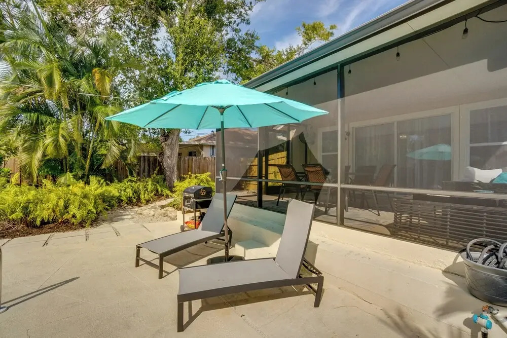 Walk to the Bay: Pet-friendly Oasis in Sarasota!