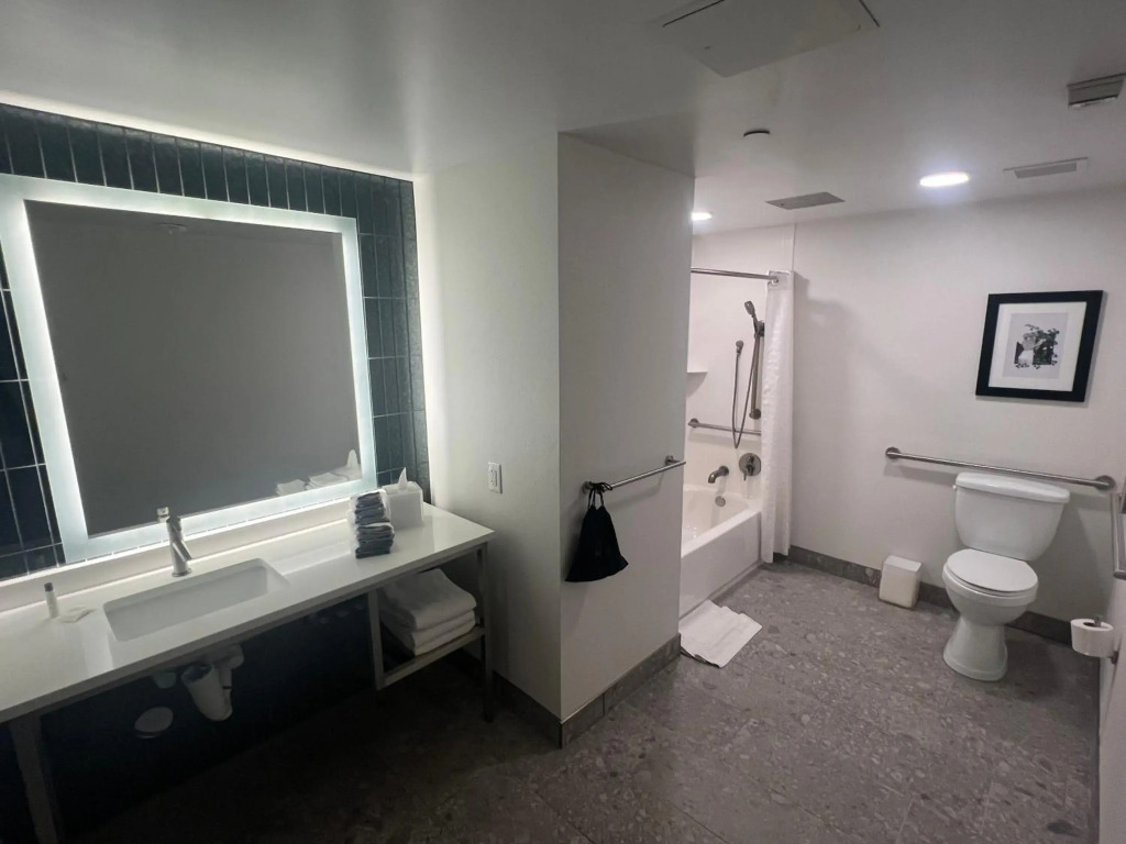 Cambria Downtown Phoenix Convention & Airport Hotel