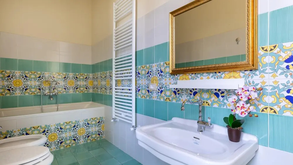 VILLA TREGGIAIA 12&2, Emma Villas
