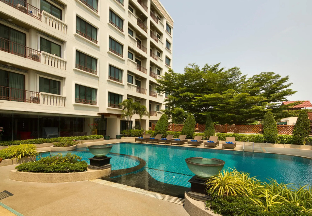 Lasalle Suites Hotel & Residence